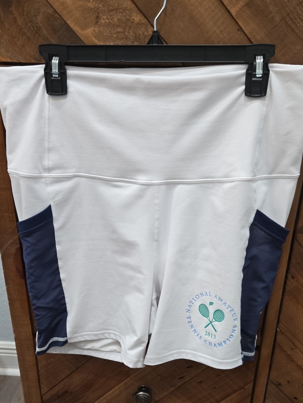 Fabletics On-the-go PowerHold Ultra HW 6" Short - Picture 3 of 7